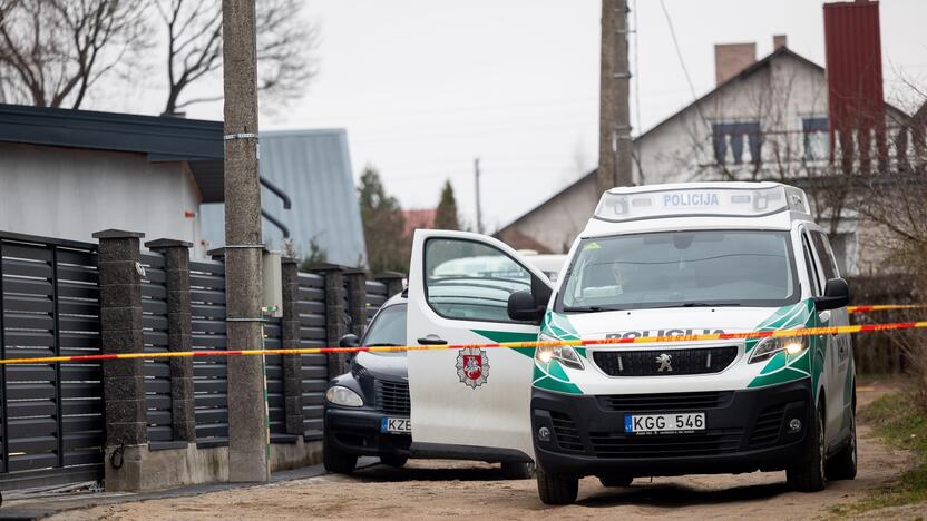 Šalčininkuose vyras nušovė žmoną policininkę