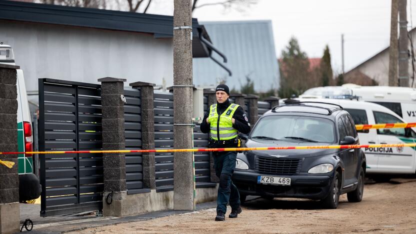 Šalčininkuose vyras nušovė žmoną policininkę