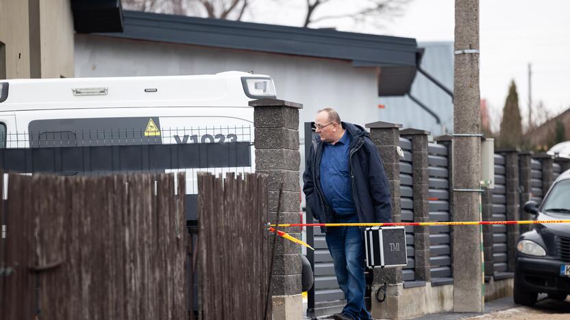 Šalčininkuose vyras nušovė žmoną policininkę