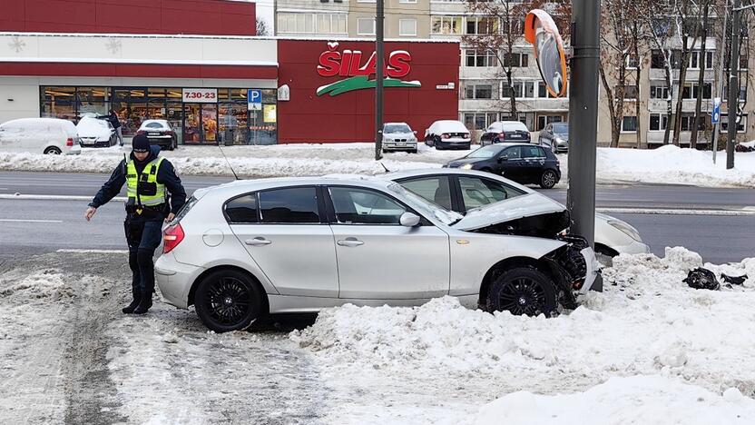 Pavojus: net 59 proc. lietuvių tikrintų automobilių praeityje buvo apgadinti, o 18 proc. turėjo suklastotą ridą.