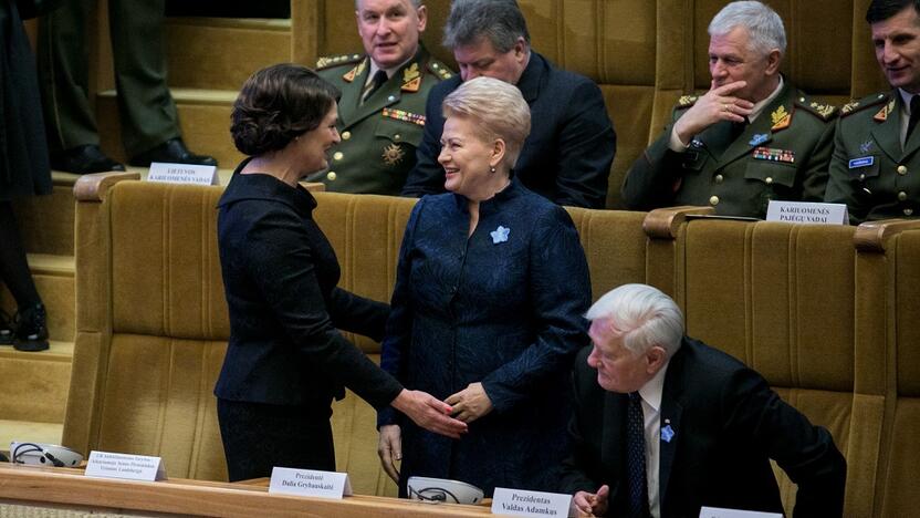 Iš kairės: Diana Nausėdienė, Dalia Grybauskaitė, Valdas Adamkus.