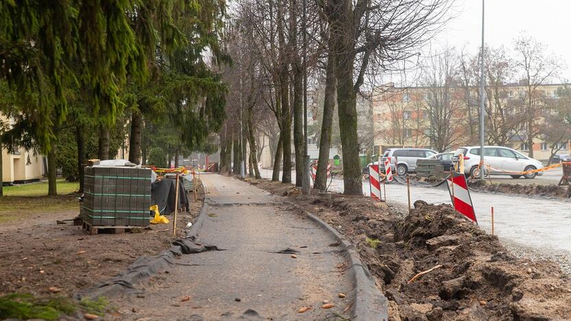 Startas: Pilėnų gatvėje kelių statybininkai triūsti pradėjo rudenį, palankūs orai leido nuveikti daugiau, nei planuota.