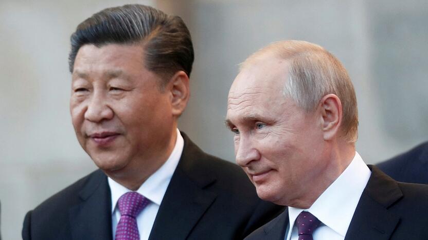 Iš kairės: Xi Jinpingas ir Vladimiras Putinas.