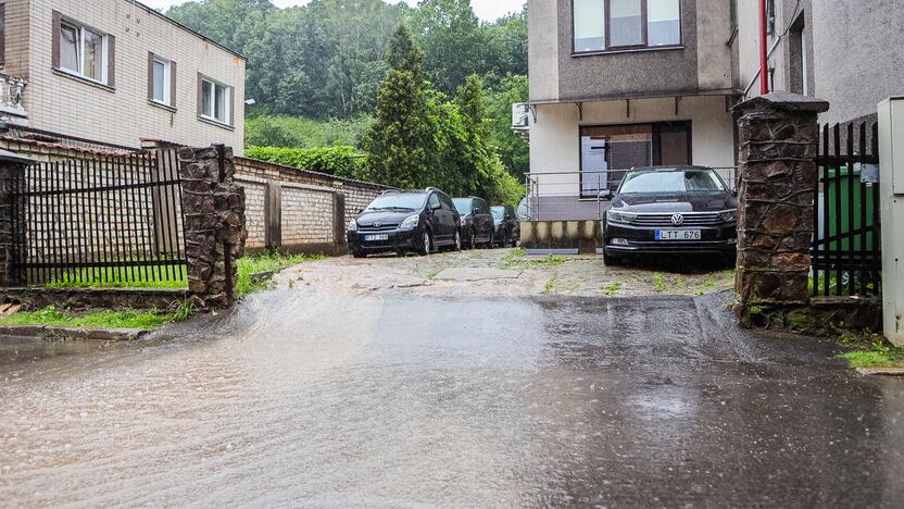 Skęstantis sklypas Jonavos g.