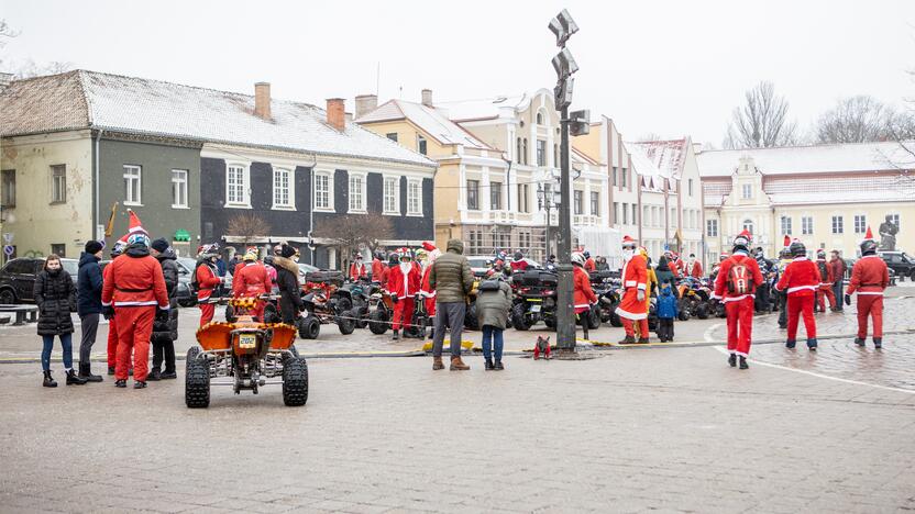 Ratuoti Kalėdų Seneliai aplankė Kauną