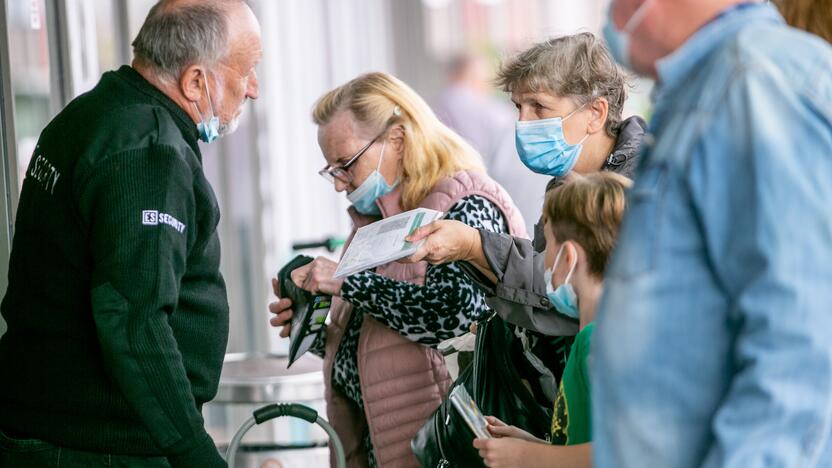 Kauno prekybos centruose tikrinami galimybių pasai