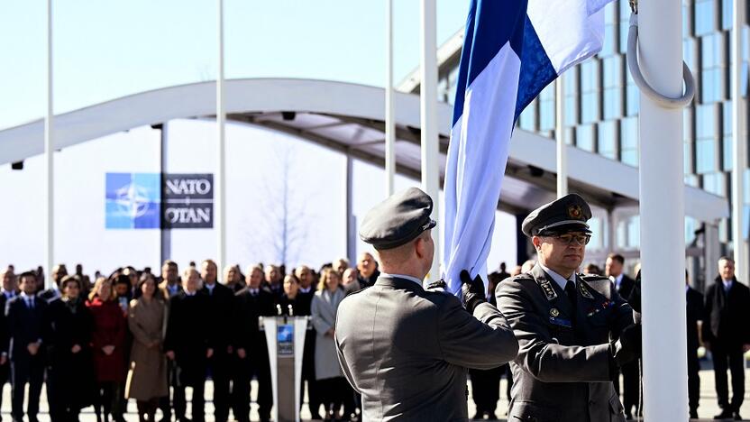 NATO sveikina Suomiją, tapusią 31-ąja nare.