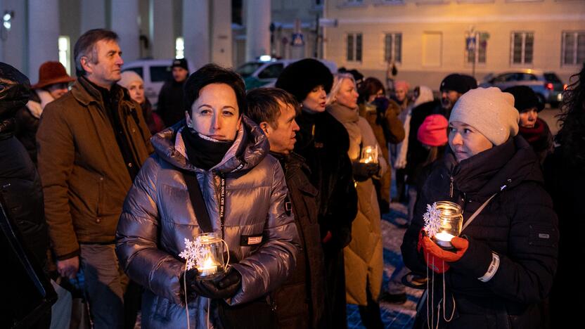 „Basų mamų“ protestas prieš galimybių pasą vaikams