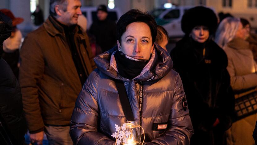 „Basų mamų“ protestas prieš galimybių pasą vaikams