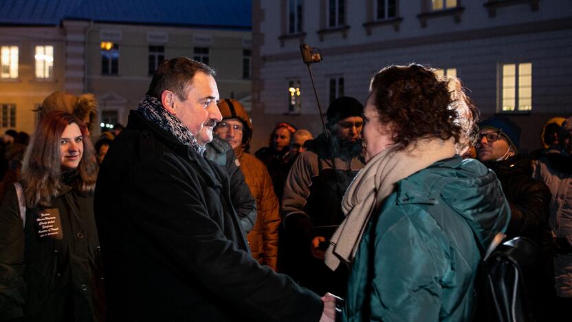 „Basų mamų“ protestas prieš galimybių pasą vaikams