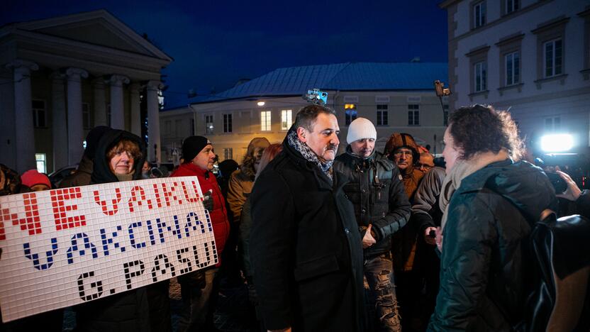 „Basų mamų“ protestas prieš galimybių pasą vaikams