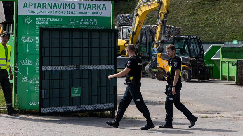 Didžiulis gaisras įmonėje „Ecoservice“