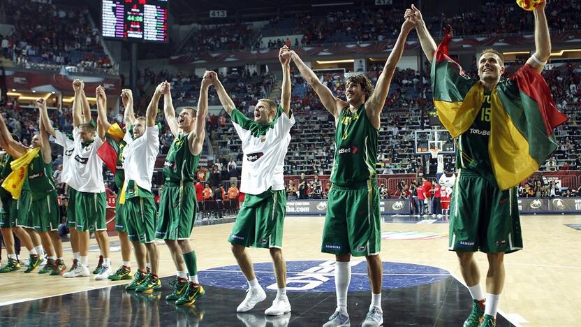 Istorija: 2010-aisiais pasaulio čempionato mažajame finale K. Kemzūros vadovaujama komanda 99:88 palaužė serbus. 