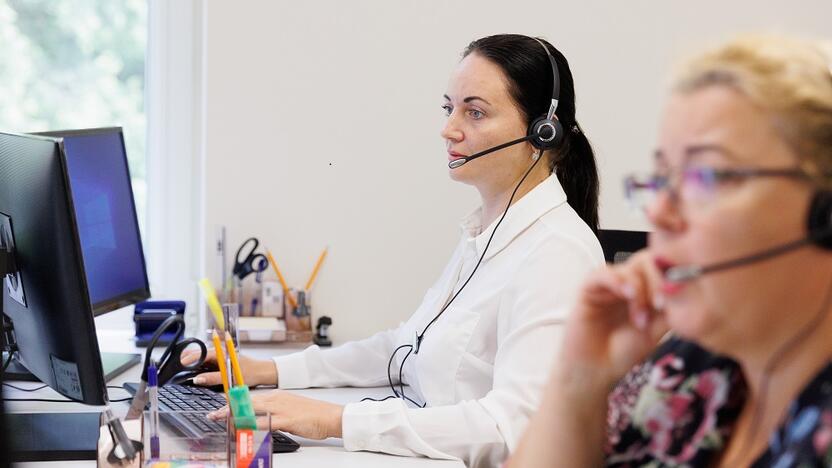 Išplėtė: neseniai prie Kauno klinikų skambučių centro prijungta 100 telefono linijų, todėl skambinantys užėmimo signalą dabar turėtų išgirsti daug rečiau. 