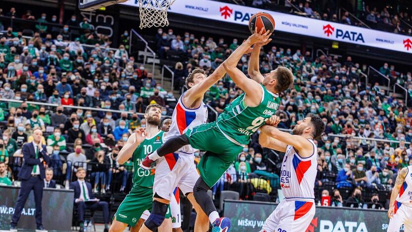 Pažeidžiami: „Anadolu Efes“ puolimas Eurolygoje neturi lygių, bet jų gynybos spragų žalgiriečiai dažnai randa.