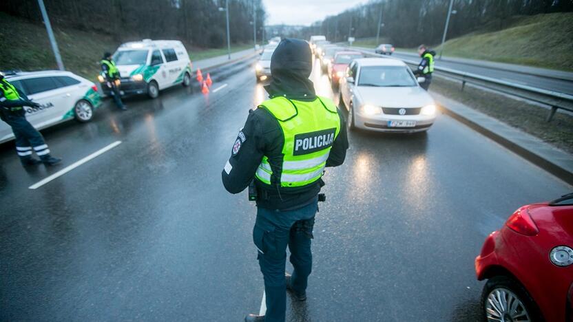 Reidai: lapkritį numatyti transporto priemonių vairuotojų blaivumo, apsvaigimo nuo narkotinių ar kitų psichiką veikiančių medžiagų patikrinimai.  