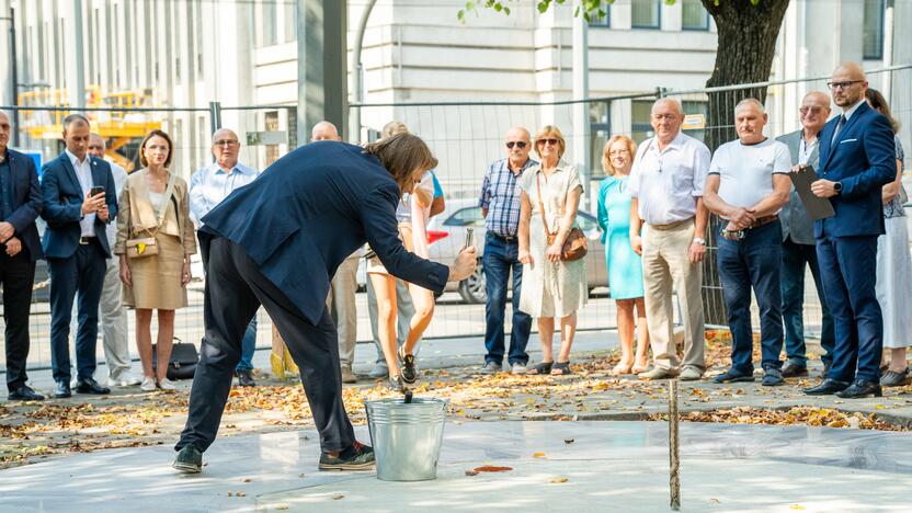 Policijos obelisko kapsulės įkasimo ceremonija