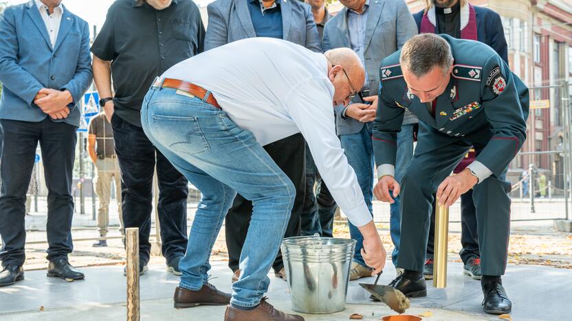 Policijos obelisko kapsulės įkasimo ceremonija