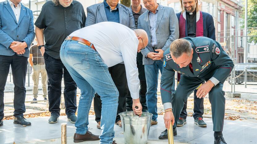 Policijos obelisko kapsulės įkasimo ceremonija