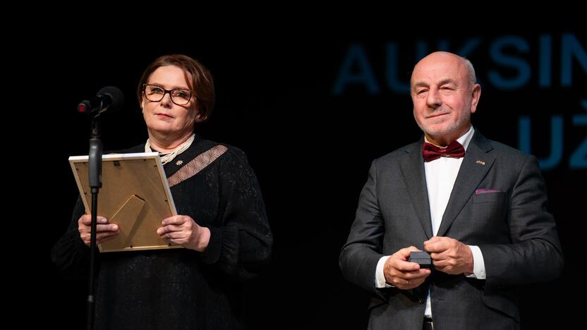 „Auksinių Teatro Rūtos šakelių įteikimo šventė“