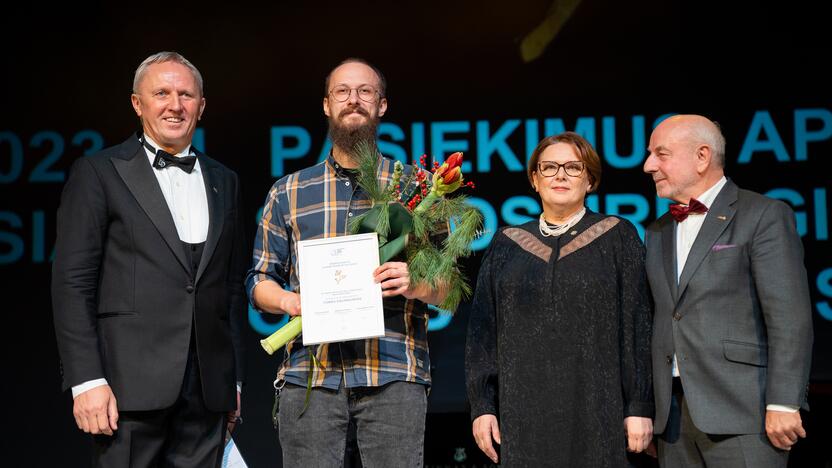 „Auksinių Teatro Rūtos šakelių įteikimo šventė“