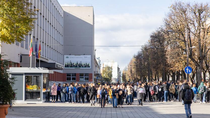 Kaune evakuotos mokyklos