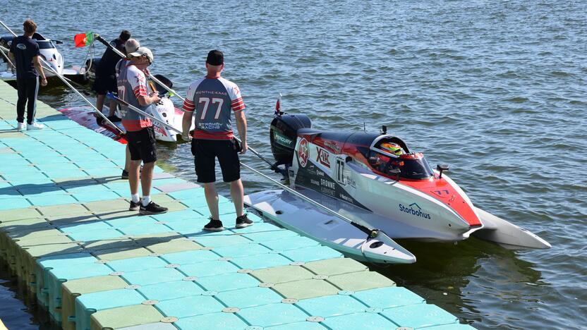 F2 vandens formulių paradas ir spaudos konferencija