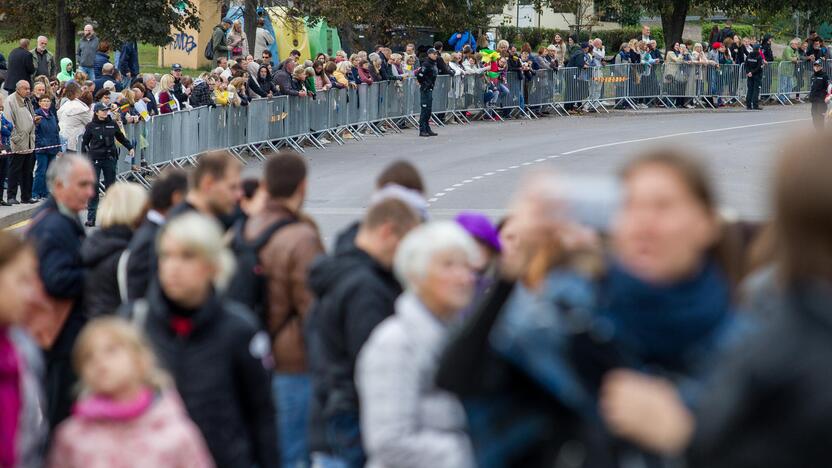 Popiežiaus kelionė iki Katedros aikštės