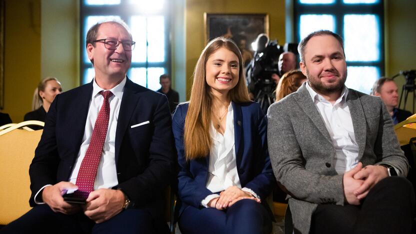 Partijų spaudos konferencijos