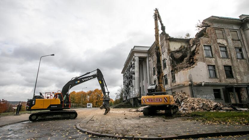 Griaunami sostinės Profsąjungų rūmai