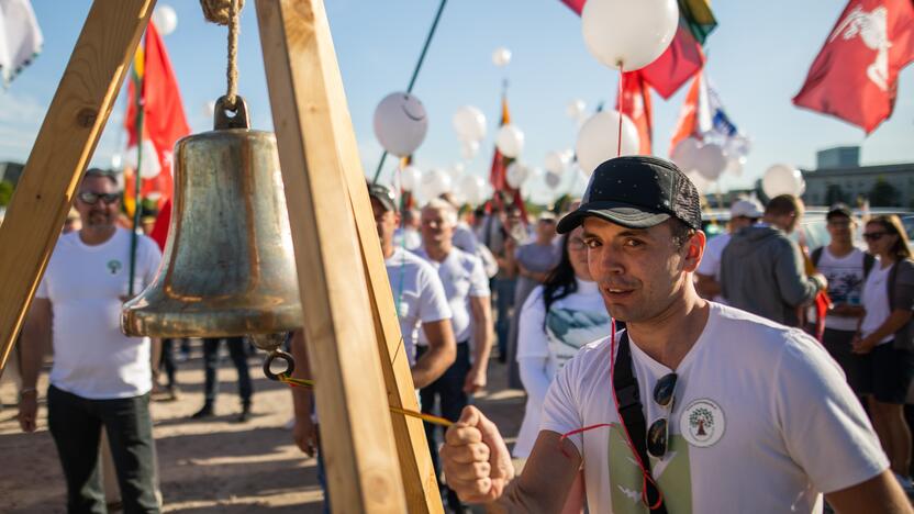 Šeimų maršo protestas prie Seimo