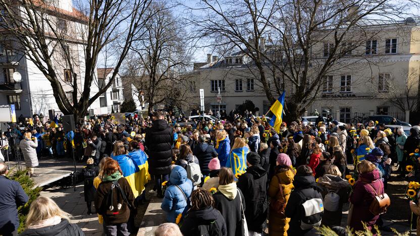 Kovo 8-ąją – solidarumo su Ukrainos moterimis akcija