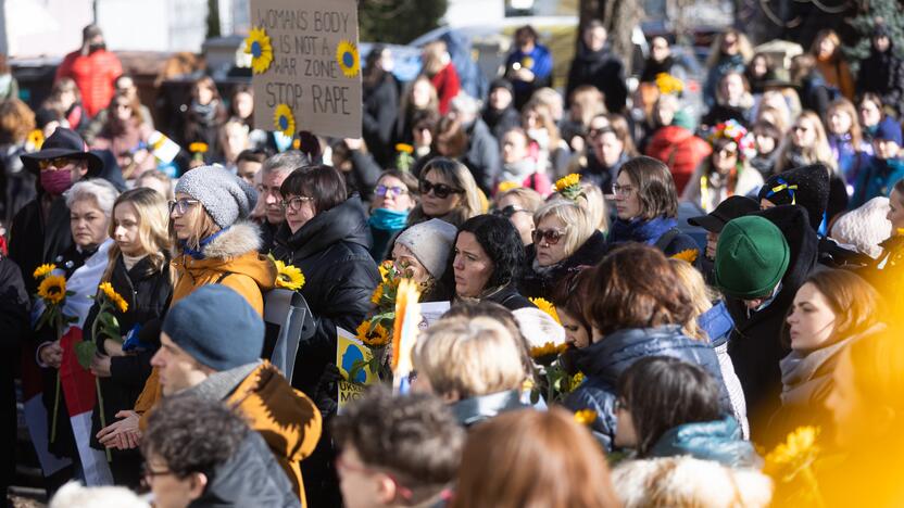 Kovo 8-ąją – solidarumo su Ukrainos moterimis akcija