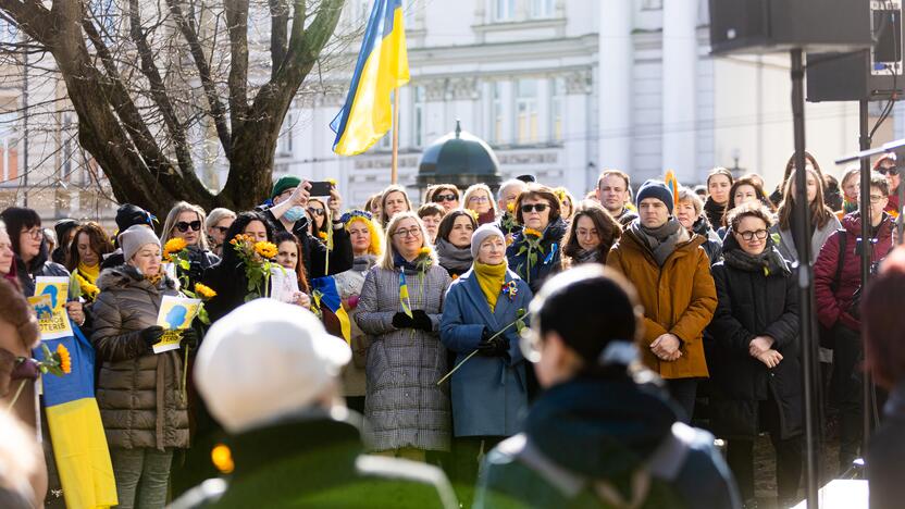 Kovo 8-ąją – solidarumo su Ukrainos moterimis akcija