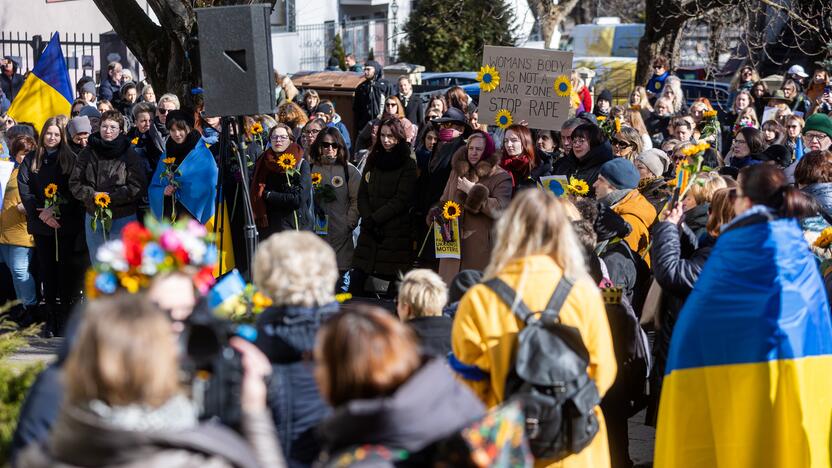 Kovo 8-ąją – solidarumo su Ukrainos moterimis akcija