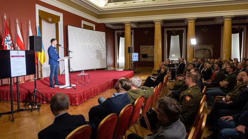 O. Arestovyčiaus pranešimas konferencijoje Vilniuje