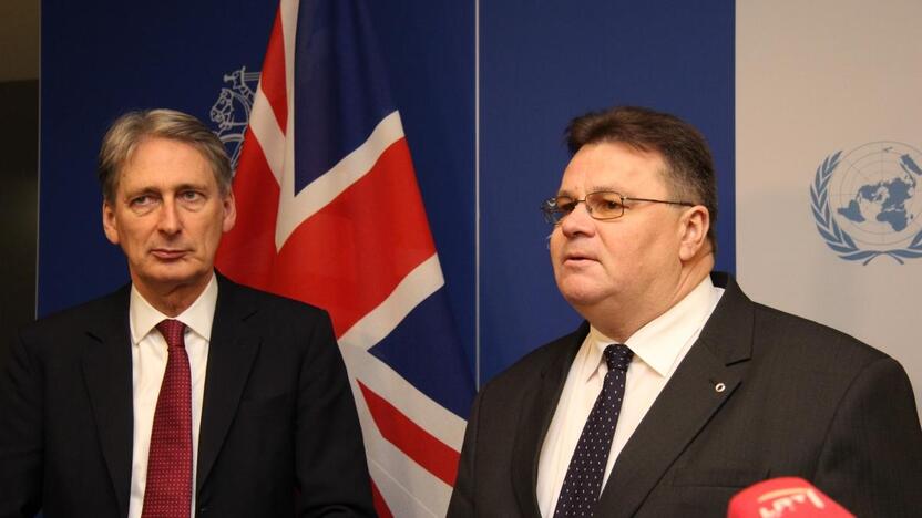 Britų užsienio reikalų sekretorius P. Hammondas ir L. Linkevičius