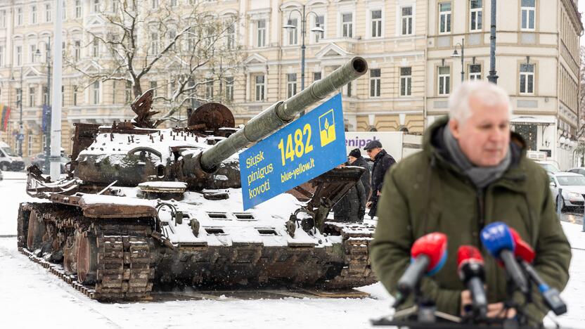 Vilniuje eksponuojamas ukrainiečių sunaikintas rusiškas tankas