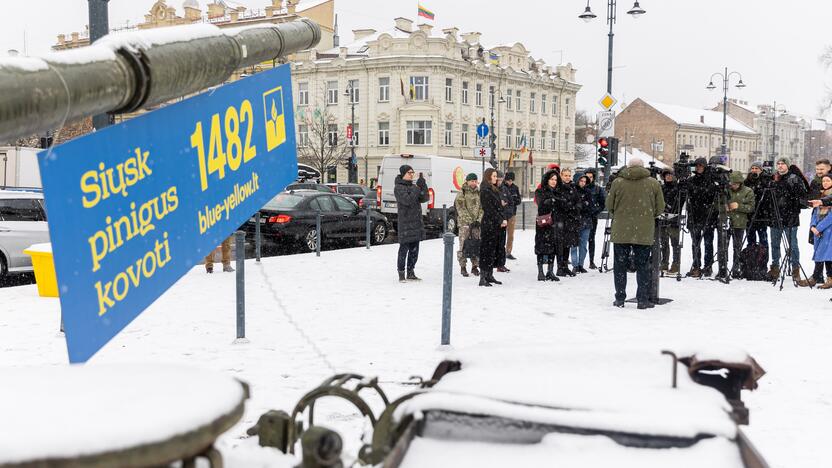 Vilniuje eksponuojamas ukrainiečių sunaikintas rusiškas tankas