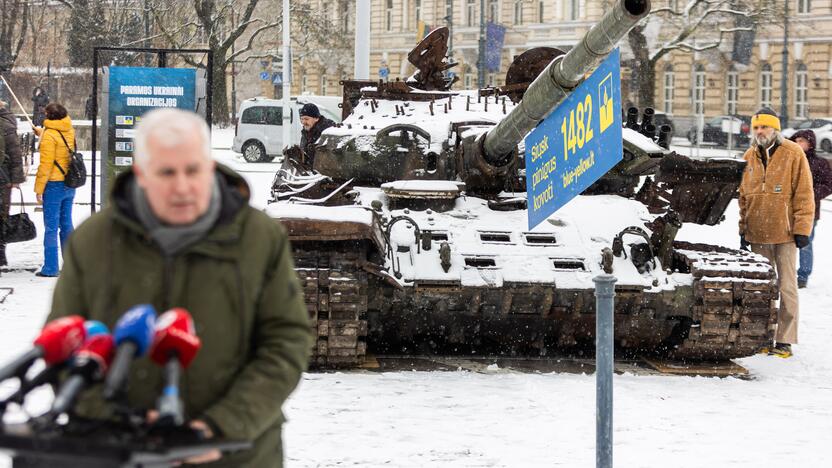 Vilniuje eksponuojamas ukrainiečių sunaikintas rusiškas tankas