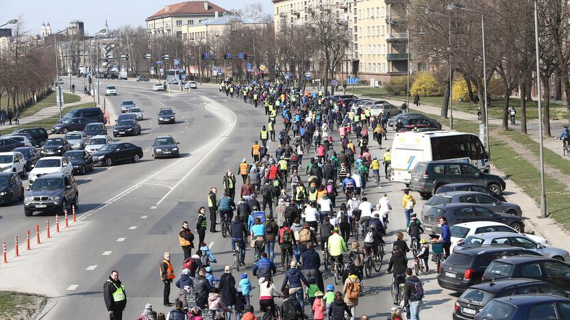 Riedynėmis Kaunas atidarė dviračių sezoną