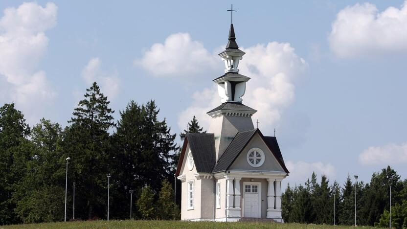 Rainių Kančios koplyčia, pastatyta Rainių kankinių atminimui