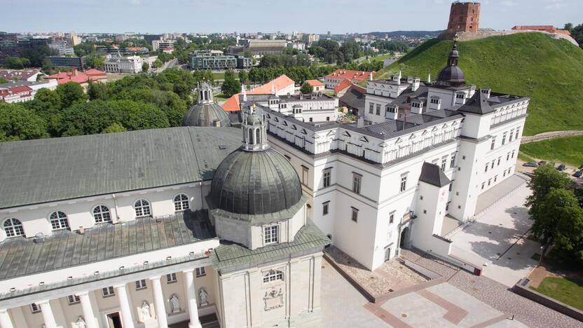 2002 m. Vilniuje buvo pradėti Valdovų rūmų atkūrimo statybos darbai