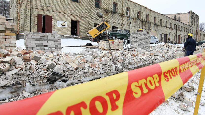 Atliekos buvo vežamos iš buvusios „Vilniaus duonos“ kepyklos teritorijos