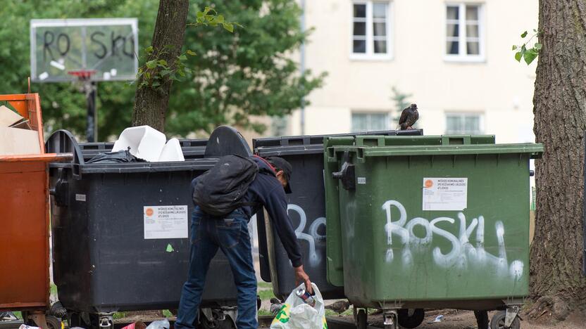 Atėjo metas nusileisti ant žemės – nuo kitų metų vilniečių laukia šiukšlių išvežimo pabrangimas.