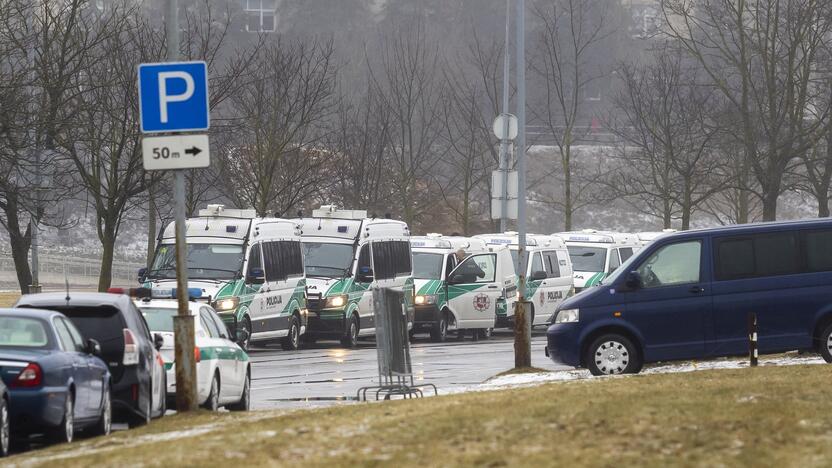 Pareigūnai ruošiasi mitingui prie Seimo