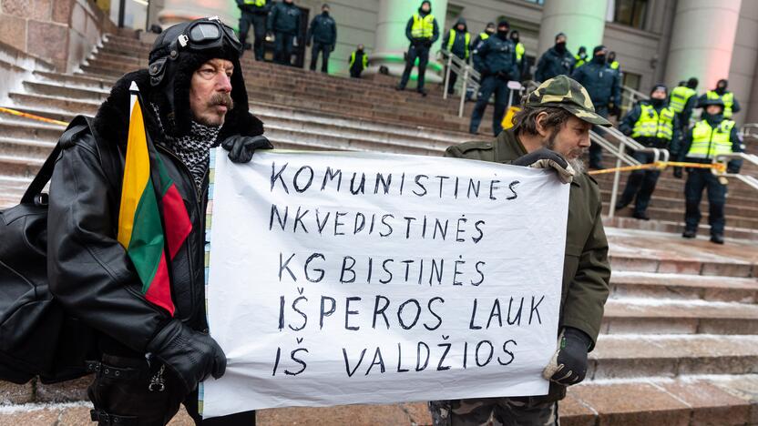 Protestas prie Seimo Sausio 13-ąją