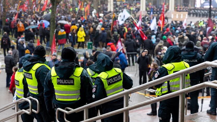 Protestas prie Seimo Sausio 13-ąją