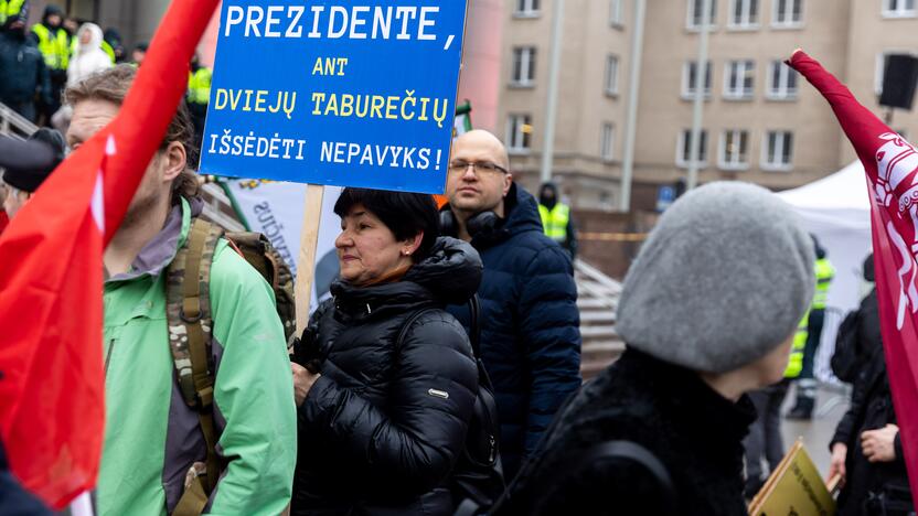 Protestas prie Seimo Sausio 13-ąją