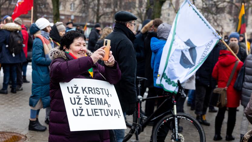 Protestas prie Seimo Sausio 13-ąją